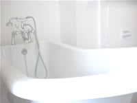 Superior double suite with roll-top bath