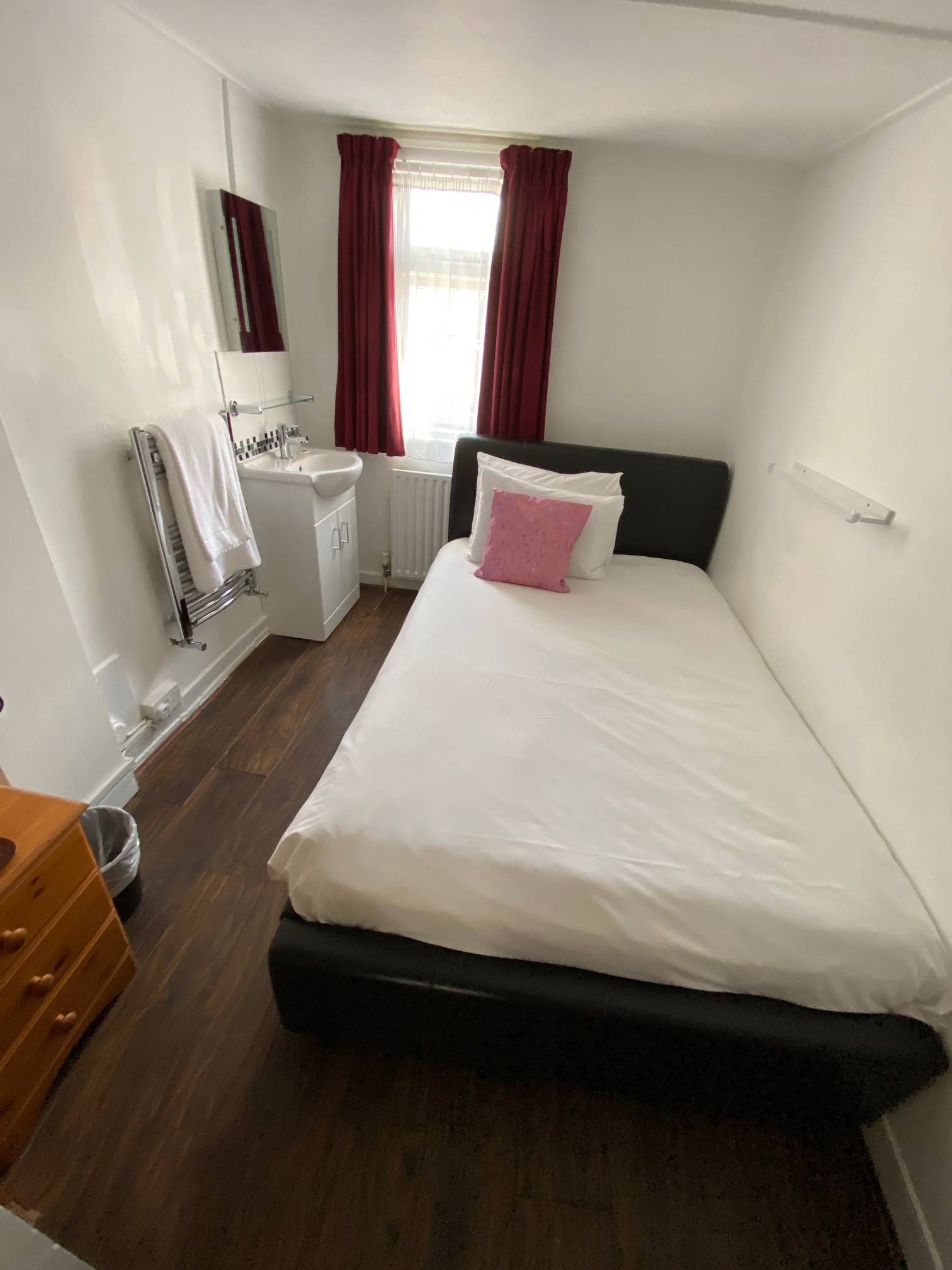 Single room at Pink Pavilion
